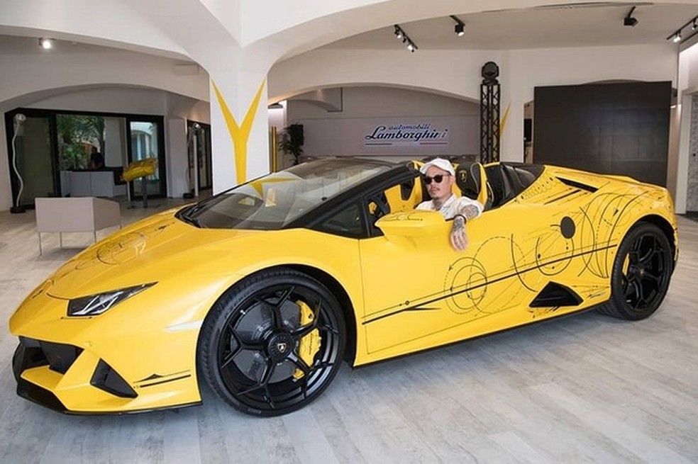 Lamborghini Huracán Spyder de R$ 3,5 milhões, tatuado por Brian Woo, mais conhecido como Dr. Woo — Foto: Reprodução