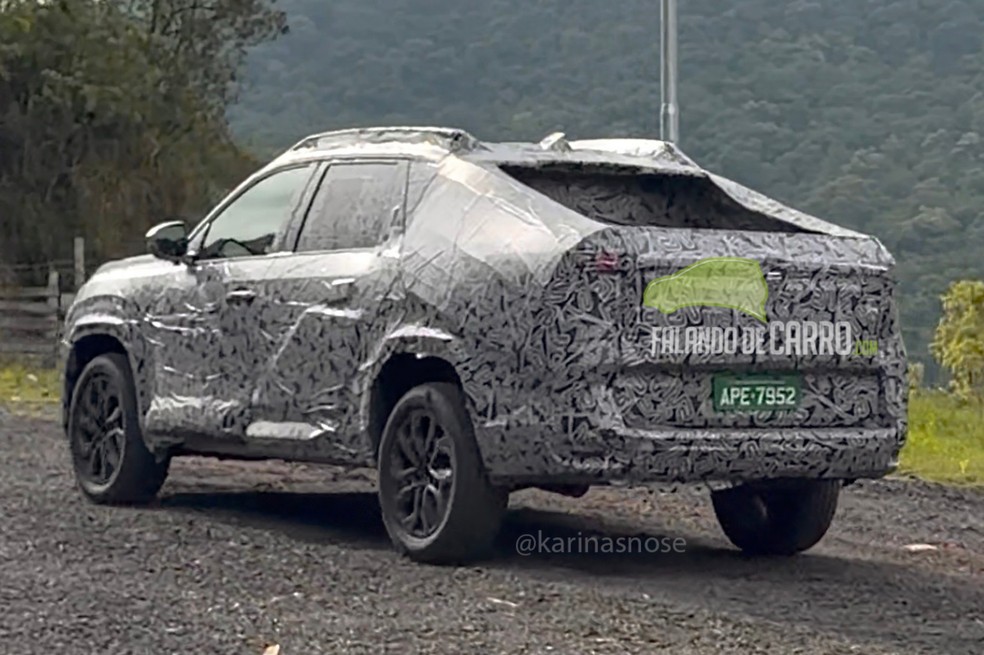 Renault Niagara: flagra da versão final da picape — Foto: Reprodução/Falando de Carro