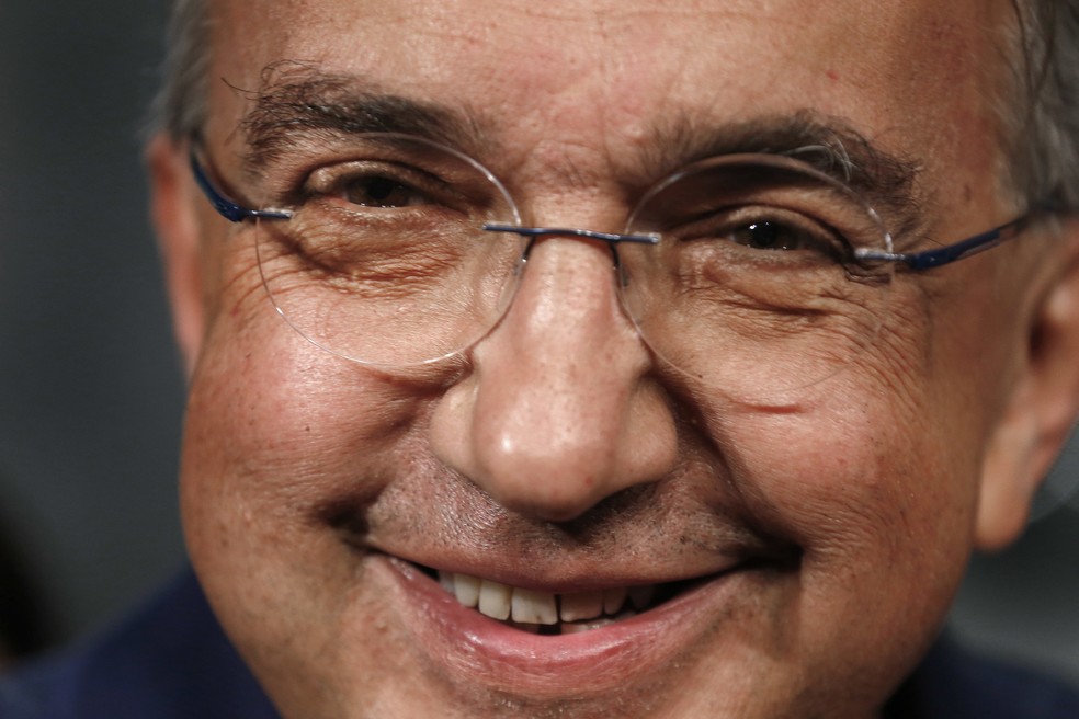 Sergio Marchionne, chefão da Fiat Chrysler e da Ferrari, morreu aos 66 anos — Foto: Paul Sancya/AP