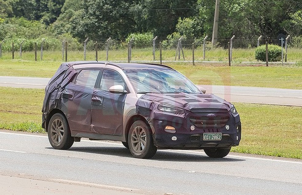 Novo Hyundai ix35 flagrado em testes em SP (Foto: Auto News Brasil) — Foto: Auto Esporte