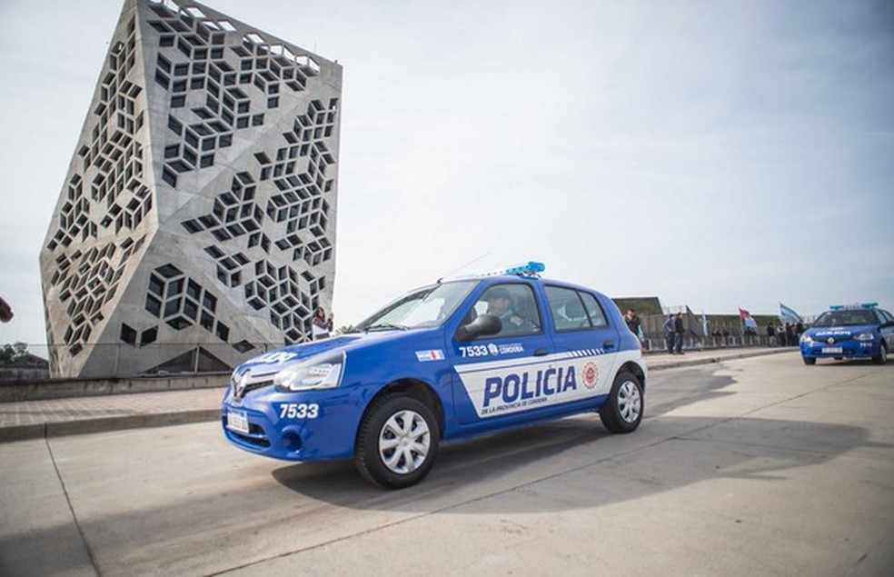 Renault Clio se transforma em viatura de polícia na Argentina (Foto: Divulgação) — Foto: Auto Esporte