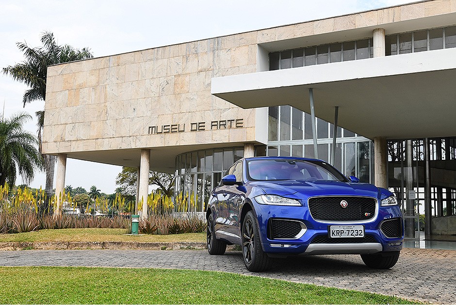 Jaguar F-Pace