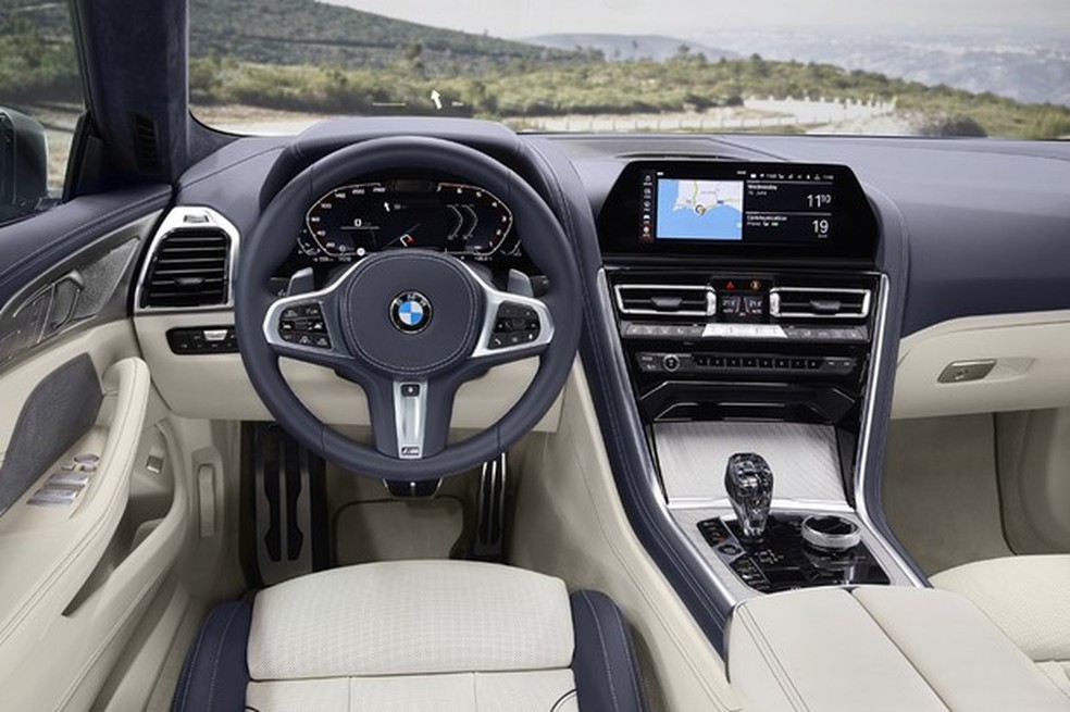 Painel digital de 12,3 polegadas e central multimídia dão ar tecnológico ao sedã (Foto: Divulgação) — Foto: Auto Esporte