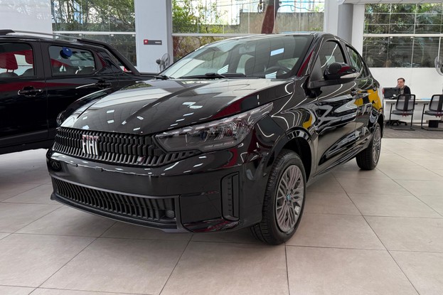Fiat Cronos 2026 dianteira estática