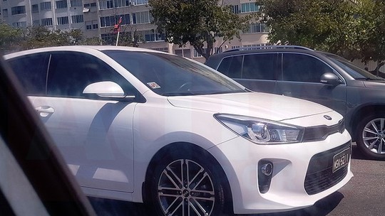 Segredo: Kia Rio é flagrado em testes e chega em 2018