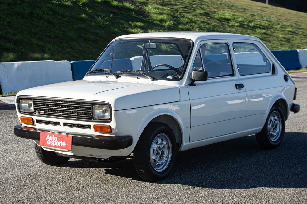 Fiat 147 foi o primeiro carro da marca no Brasil — Foto: Augusto Lazaro Rodrigues/Autoesporte