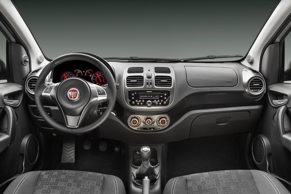 fiat-palio-2017-chega-s-lojas