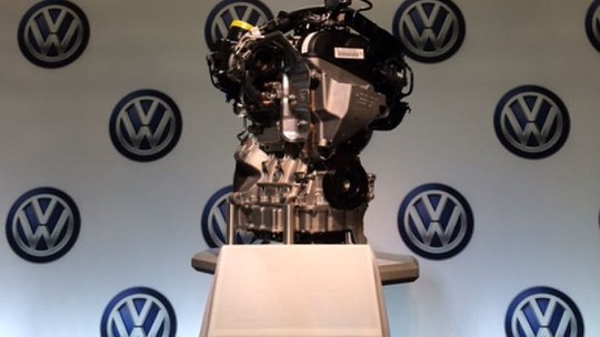 Volkswagen começa a exportar motor turbo 1.0 do up! para Alemanha