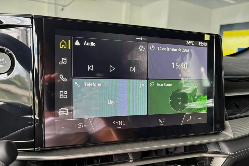 Central multimídia de 10'' tem Android Auto e Apple CarPlay sem fio — Foto: Auto News Brasil/Renault Amazonas