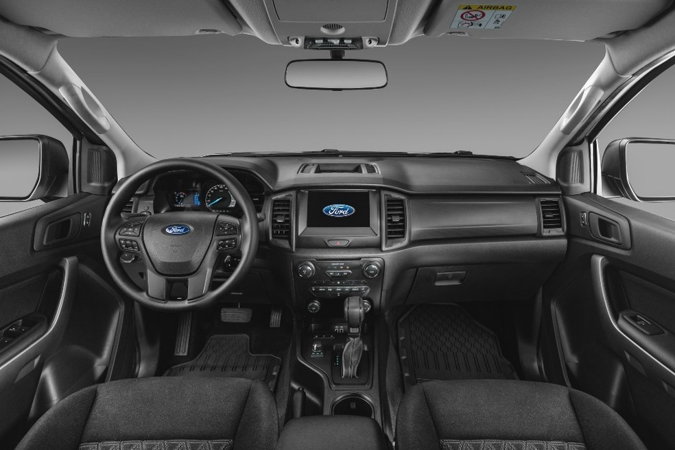 Painel com duas telas de LCD pode ser customizado (Foto: Divulgação) — Foto: Auto Esporte