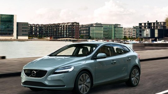 Volvo V40 reestilizado será apresentado em Genebra