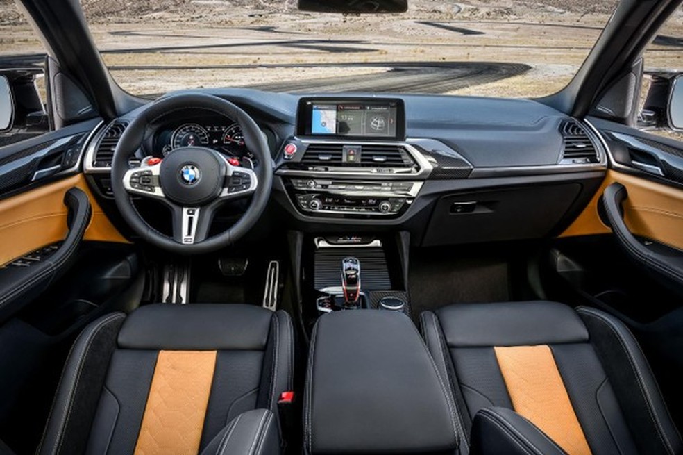 Os bancos e as laterais são forrados com couro do tipo Merino em duas cores. (Foto: Divulgação ) — Foto: Auto Esporte