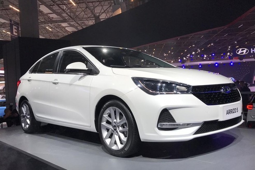 Sedã compacto Arrizo 5 é concorrente do Volkswagen Virtus e Fiat Cronos (Foto: Diogo de Oliveira/Auto News Brasil) — Foto: Auto Esporte