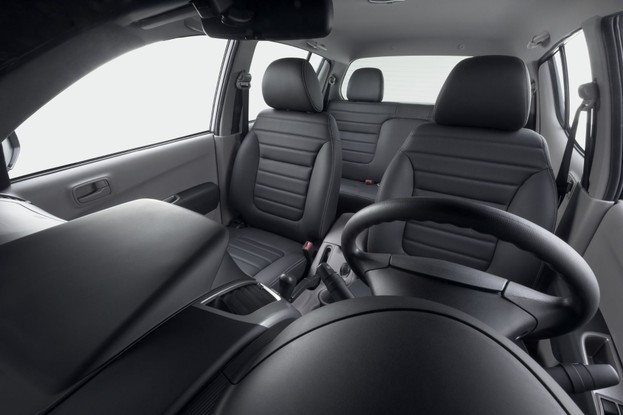 Mitsubishi L200 Triton HLS Chrome Edition 2025 - cabine