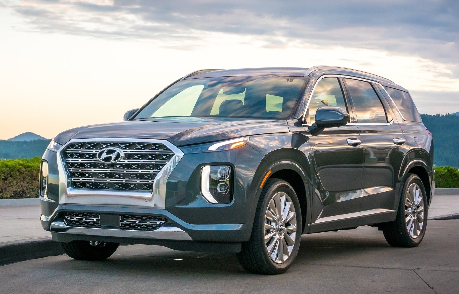 Hyundai Palisade chega ao Brasil por R$ 450 mil; conheça o SUV de 8 lugares