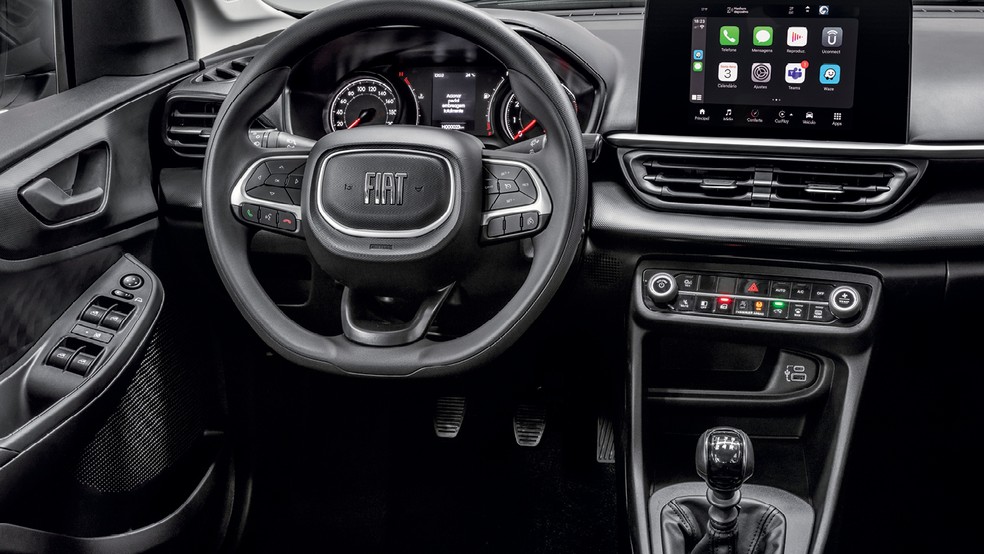 Fiat Pulse 1.3 manual traz muitos plásticos no acabamento, porém eles têm textura e acabamento melhorados — Foto: Divulgação