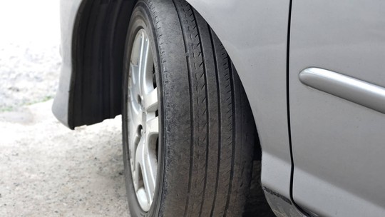 Multa por pneu careca: valor, pontos na CNH e outros detalhes
