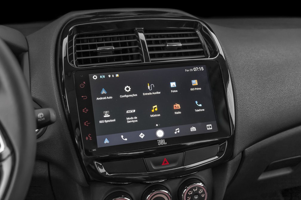 Central multimídia do Mitsubishi Outlander Sport 2021 — Foto: Divulgação