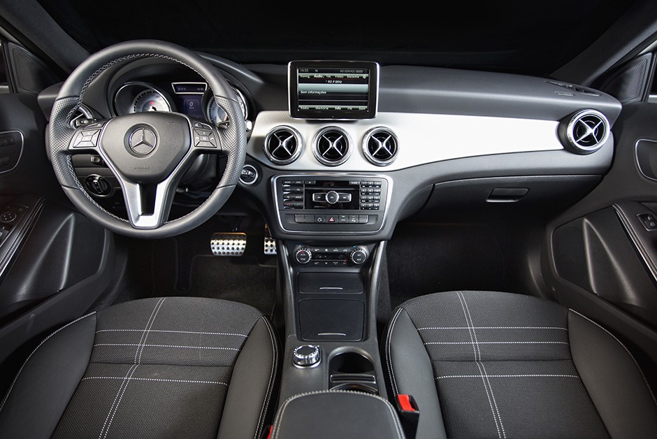 Mercedes-Benz GLA 200