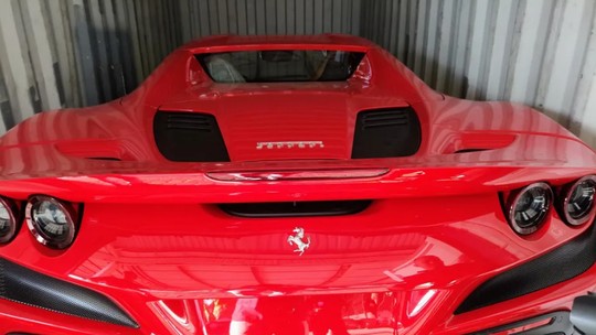 O que vai acontecer com a Ferrari de R$ 4,5 milhões apreendida pela Receita Federal no RJ?