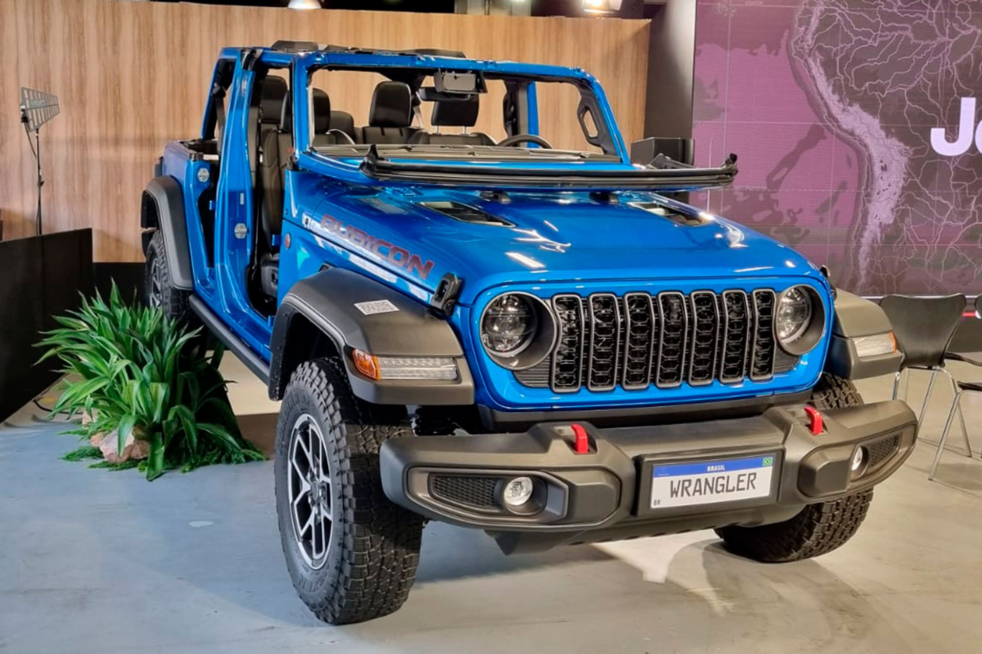 Novo Jeep Wrangler chega em versão única e R$ 43 mil mais caro