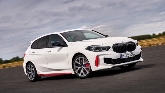 BMW Série 1 resgata sigla histórica em versão esportiva que vai brigar com VW Golf e Hyundai i30
