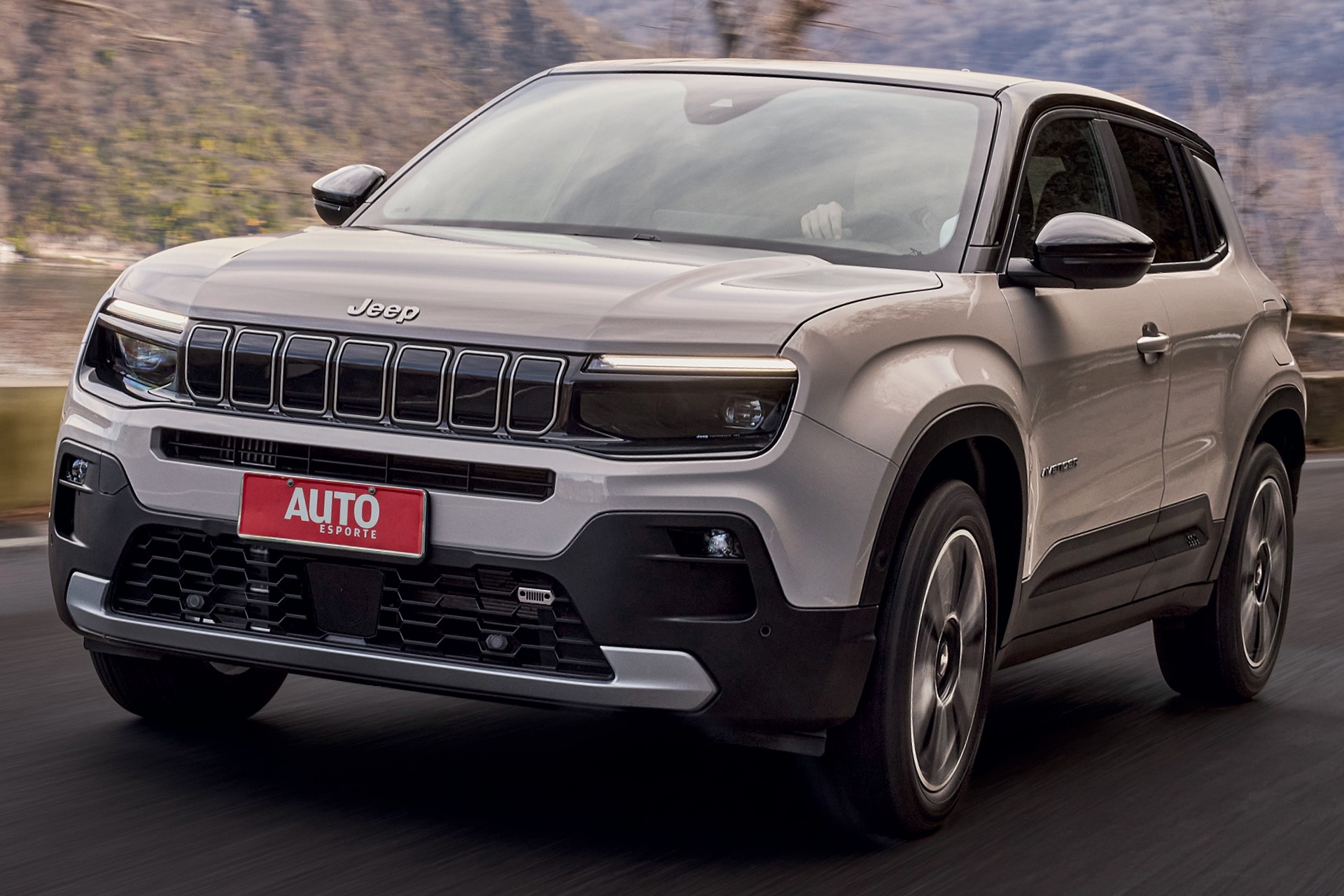 Teste: Jeep Avenger será SUV híbrido nacional menor que o Renegade