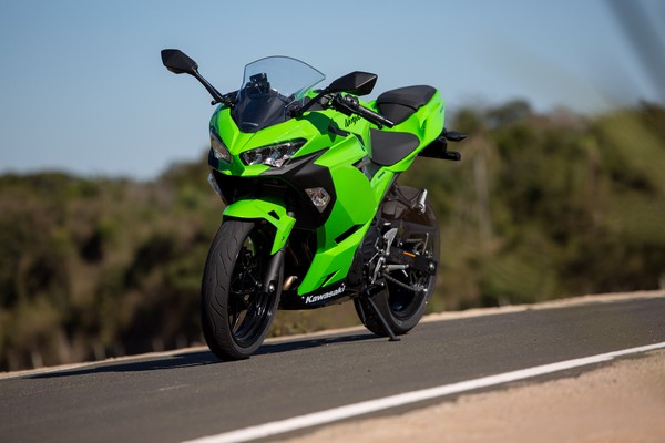 Kawasaki Ninja 400 2019; FOTOS