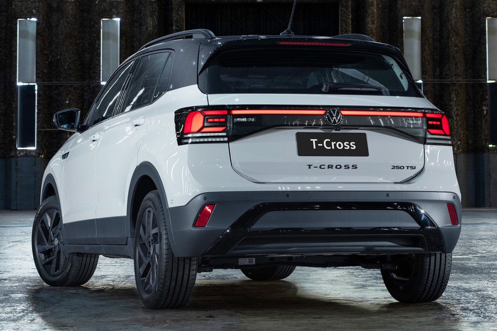Volkswagen T-Cross Highline é o único a oferecer teto-solar — Foto: autoesporte