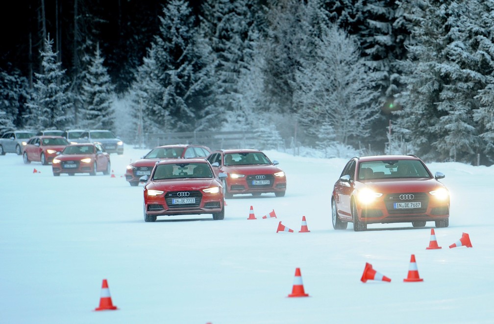 Curso de direção na neve da Audi — Foto: Divulgação