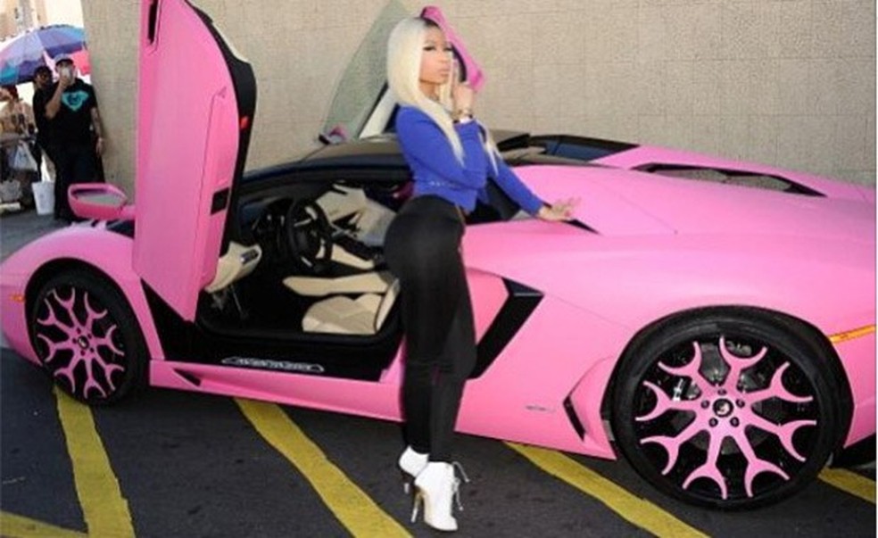 Nick Minaj é dona de um Lamborghini Aventador  (Foto: Reprodução/Instagram) — Foto: Auto Esporte