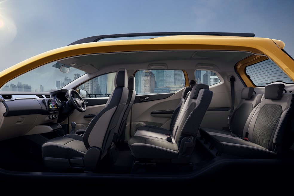 Corte lateral do Renault Triber, que leva até 7 pessoas — Foto: Divulgação