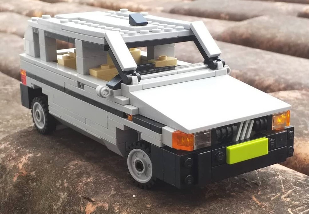 Fiat Uno também foi retratado em Lego  — Foto: Instagram @legocarsfiction_ofc