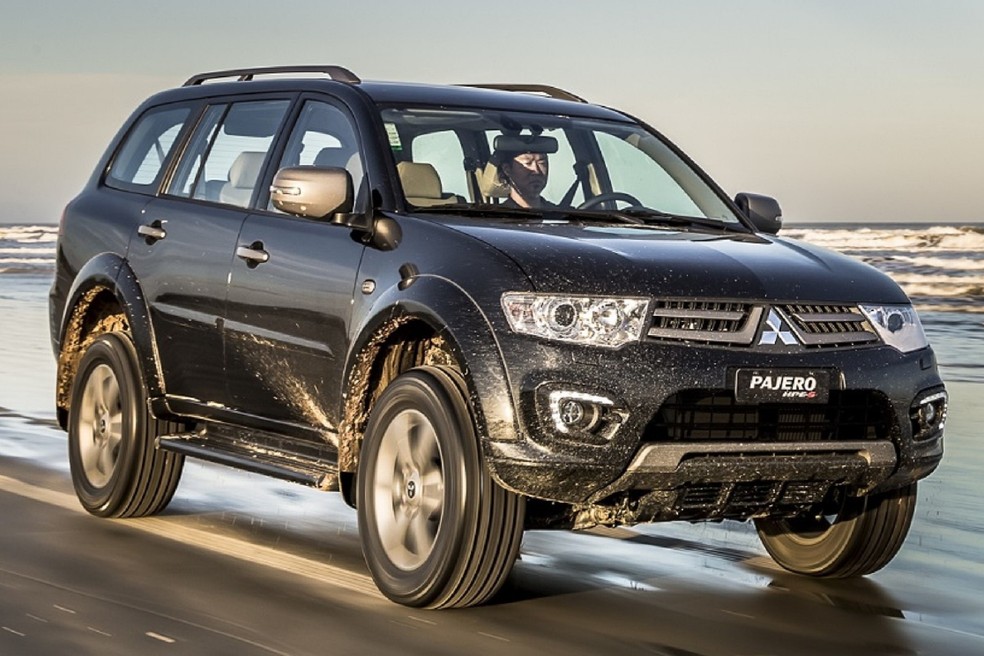 Pajero Dakar HPE ficou conhecida pela robustez mecânica e pela capacidade para sete passageiros — Foto: Divulgação/Mitsubishi