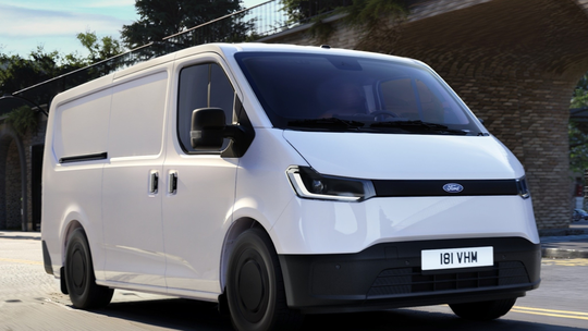 Ford Transit City elétrica já tem data para chegar ao Brasil; saiba quando