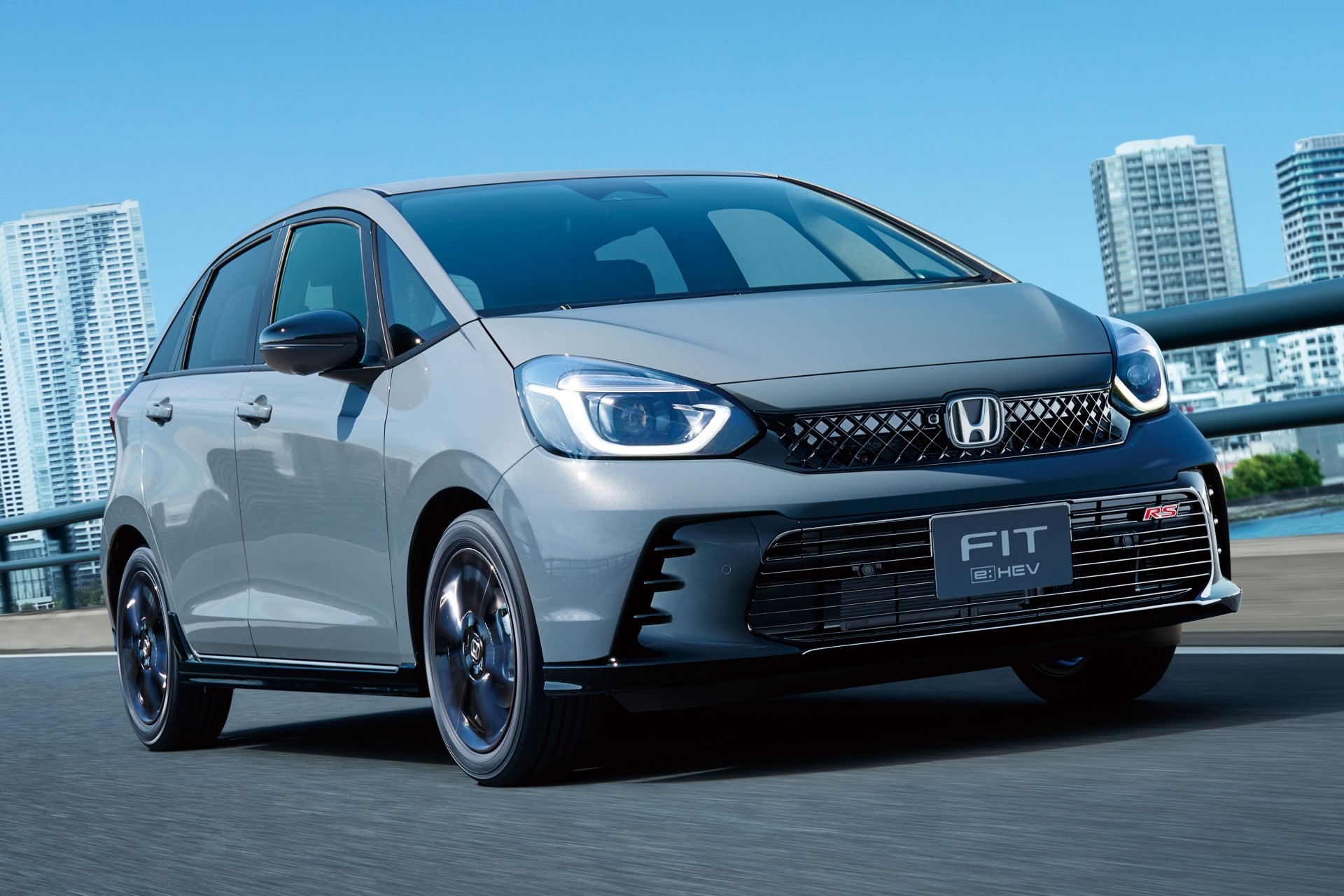 Honda Fit segue vivo, completa 25 anos e tem versão híbrida que faz 30 km/l