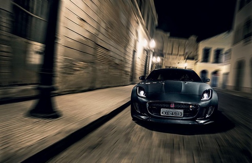Jaguar F-Type Coupé (Foto: Fabio Aro/Auto News Brasil) — Foto: Auto Esporte