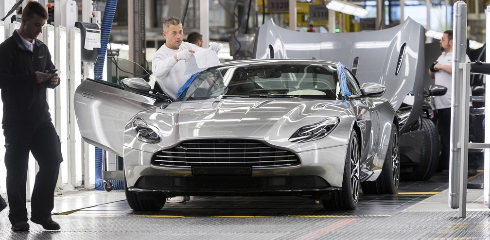 Aston Martin também muda em direção a carros elétricos e híbridos — Foto: Max Earey/Divulgação