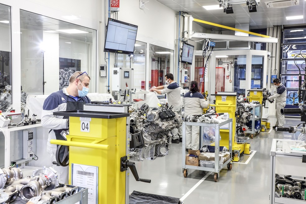 Fábrica de motor da Maserati — Foto: Divulgação