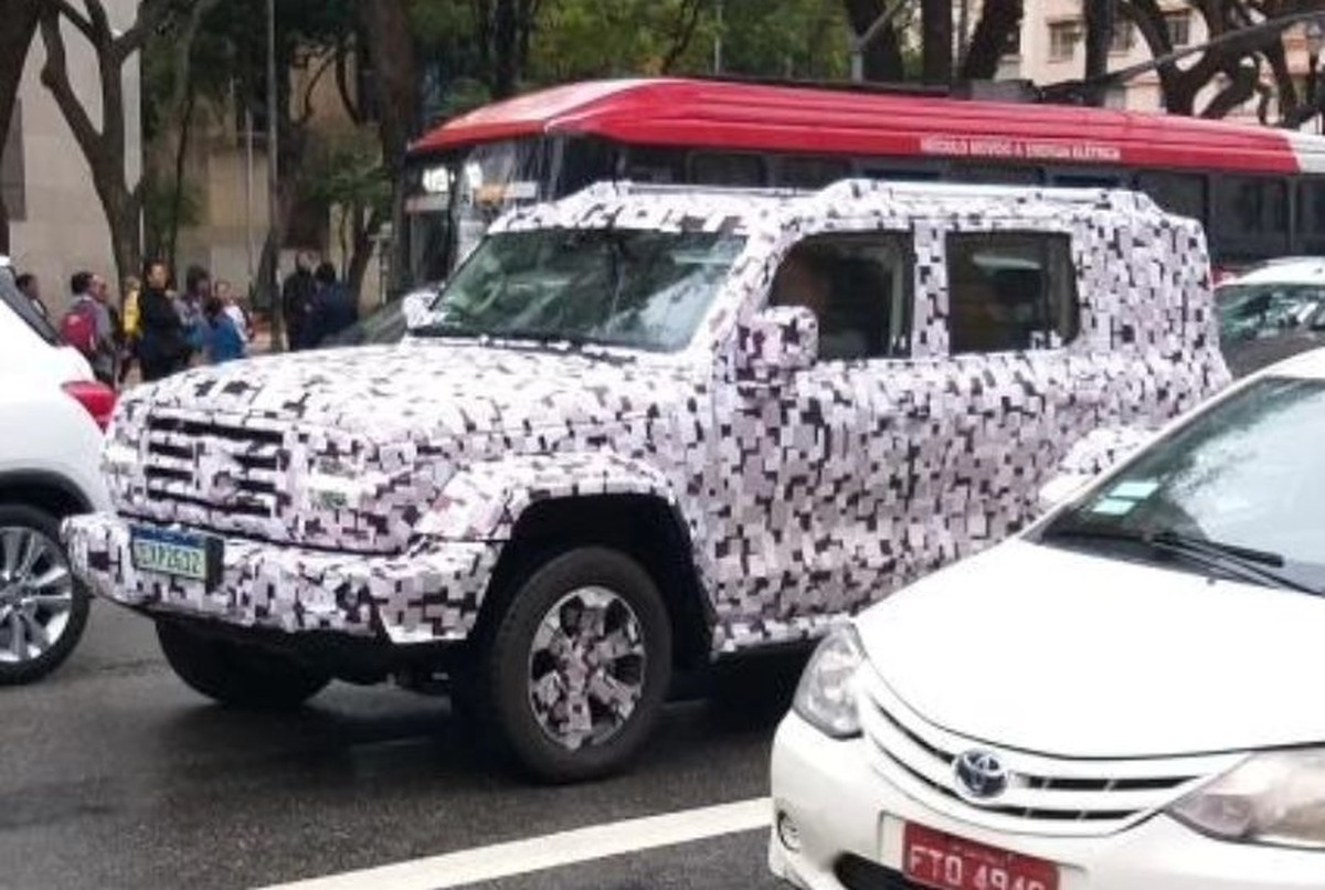 Flagra: GWM Tank 300 é Land Rover chinês que será lançado no Brasil em 2025