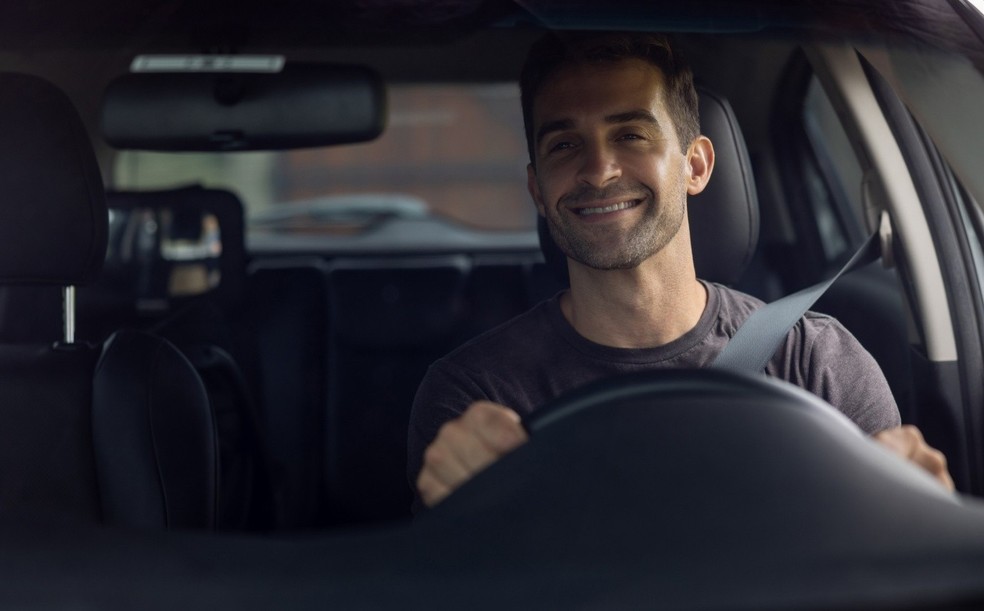 Escolher redes que investem em qualidade e tecnologia, reduz riscos, protege o veículo e preserva a experiência ao volante — Foto: Getty Images