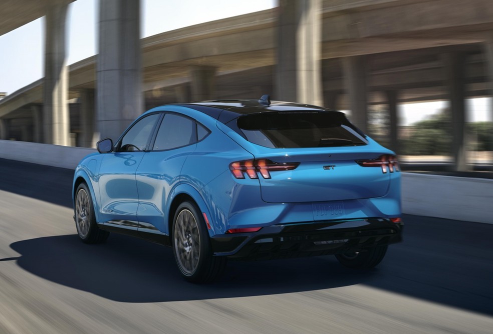Ford Mustang Mach E causou polêmica ao adotar o nome do tradicional muscle car norte-americano — Foto: Divulgação