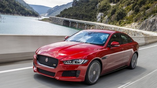 Jaguar sobe preços do sedã de entrada XE