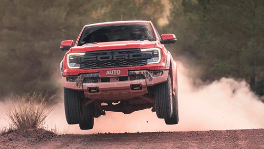 Ford Ranger Raptor não sabe se é picape ou Mustang e esbanja potência no off-road; leia o teste