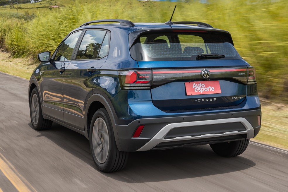 Em nossos testes, o Volkswagen T-Cross Comfortline fez 17,8 km/l no ciclo rodoviário  — Foto: Renato Durães/Auto News Brasil