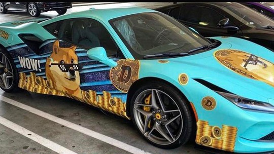 Empresário pode ser processado pela Ferrari após envelopar sua F8 Tributo