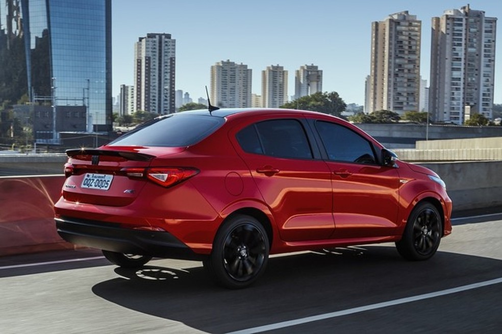 Versão HGT recorre a acessórios que dão aparência esportiva (Foto: Divulgação) — Foto: Auto Esporte