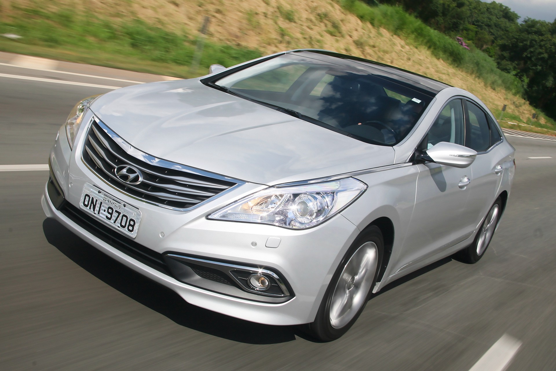 Hyundai Azera usado: 3 versões com motor V6 a partir de R$ 32,9 mil