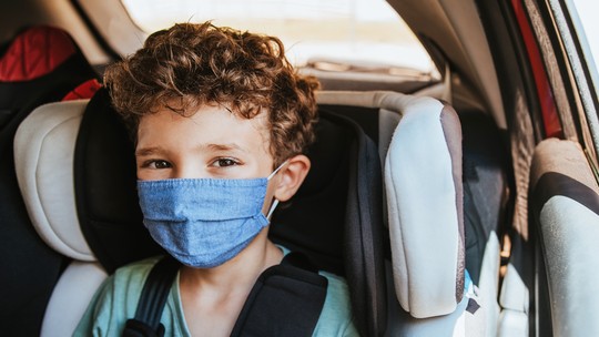 Cadeirinha: veja a tabela de idade para transportar crianças no carro