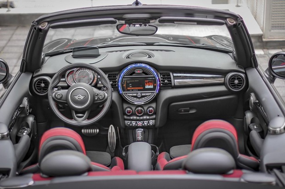 Mini John Cooper Works Conversível (Foto: Auto News Brasil) — Foto: Auto Esporte
